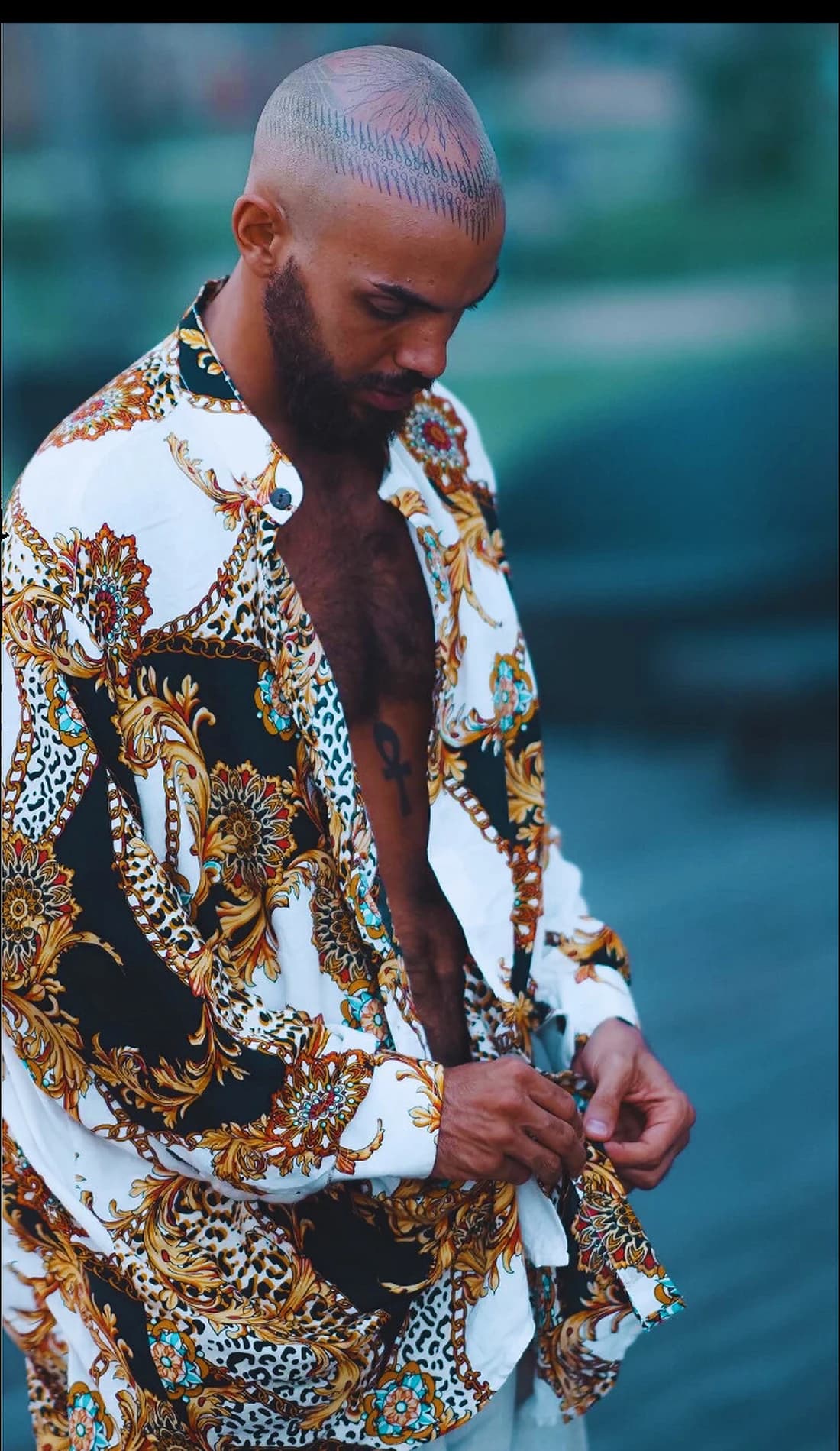 2CC — baroque print shirt